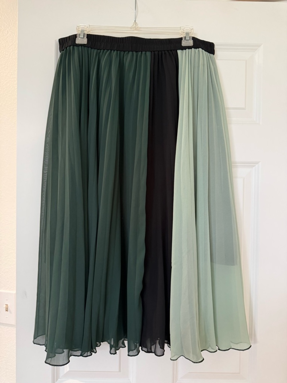 Halogen x Atlantic Pacific Colorblock Pleated Midi Skirt